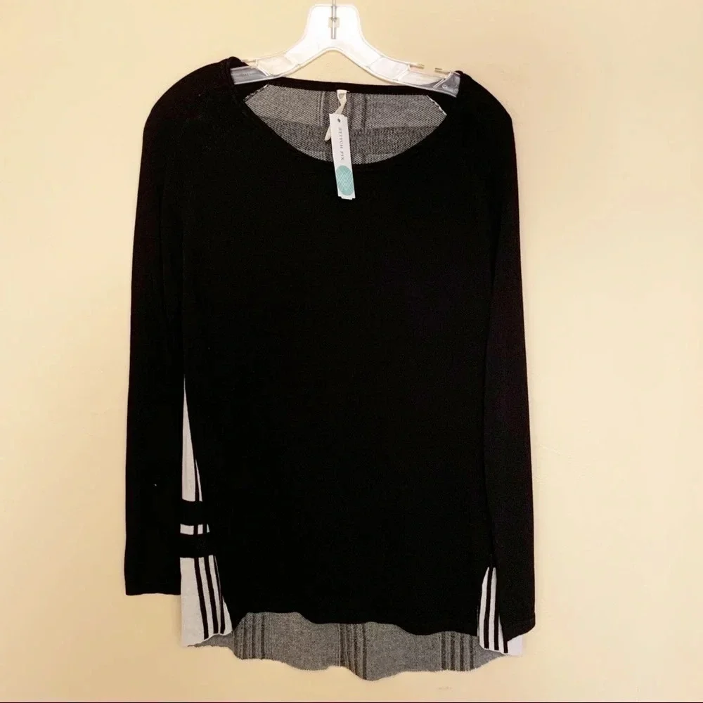 NWT TeeBerry & Weave Black Gray Plaid Back Pullover Sweater Medium Knit